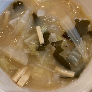 白菜とたまねぎと昆布と高野豆腐の味噌汁